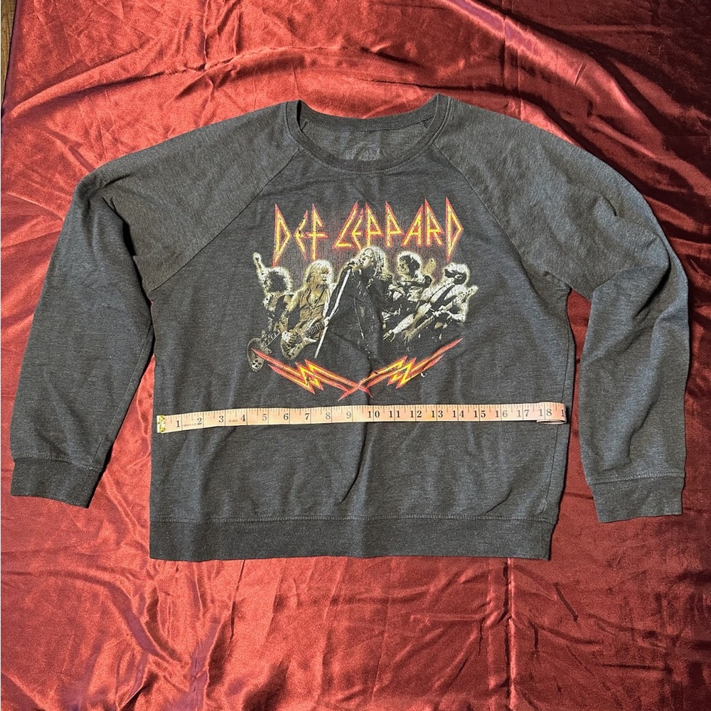 Def Leppard Band Graphic Sweatshirt Rock Crewneck Gray Size L